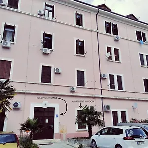 Appartamento 11d, Laurana